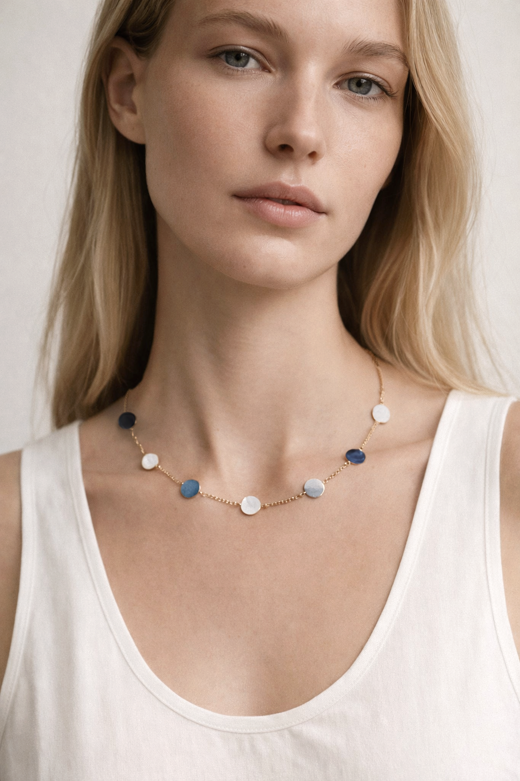 Symphony Necklace Gold